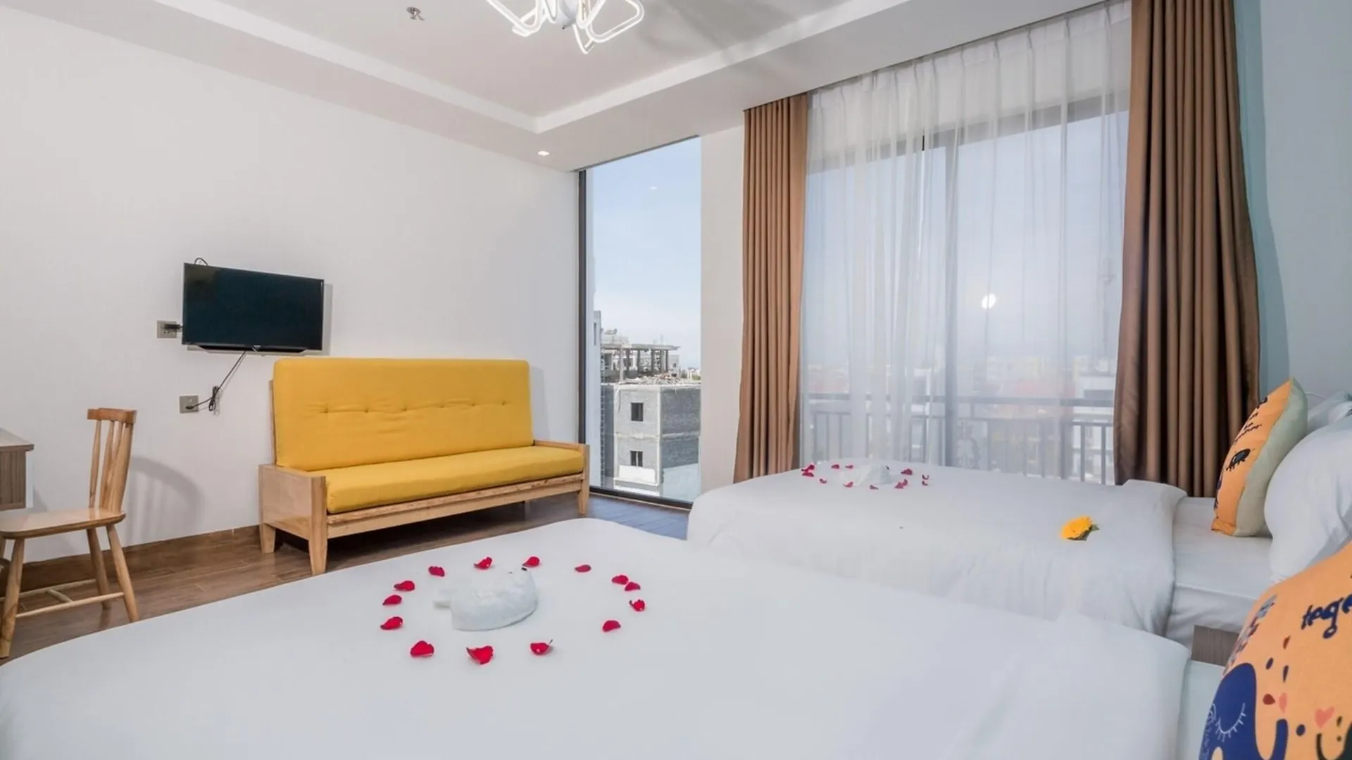 Hotel Raon Danang Beach - Stay 24H