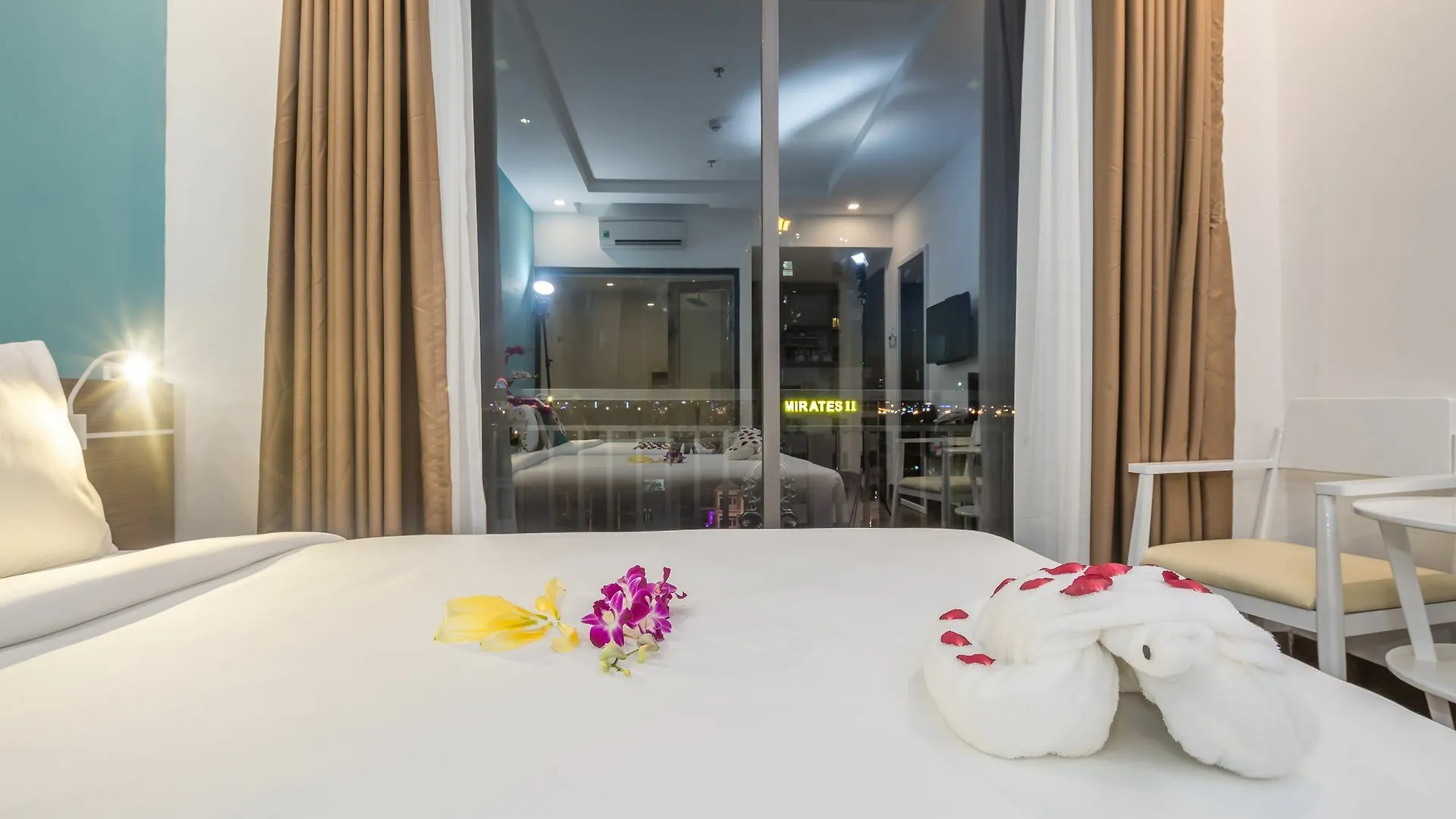 Raon Danang Beach - Stay 24H 4*, Da Nang